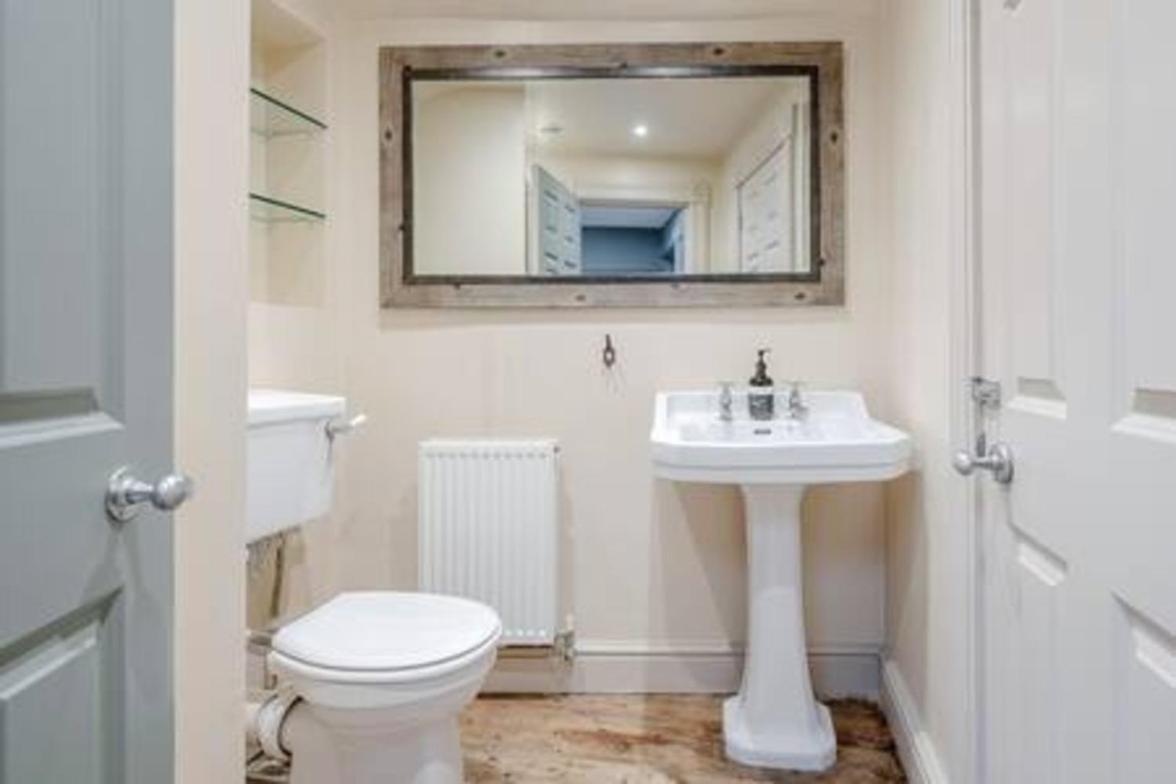 Fabulous Oasis For Unique Experience In Clapham London