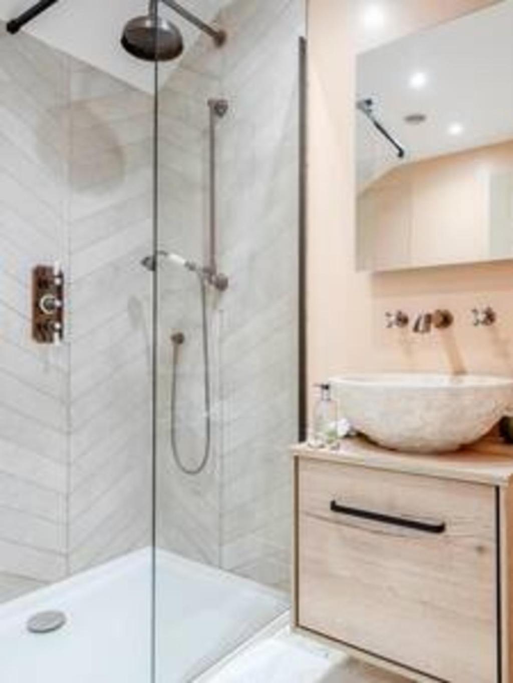 Fabulous Oasis For Unique Experience In Clapham Holiday home *