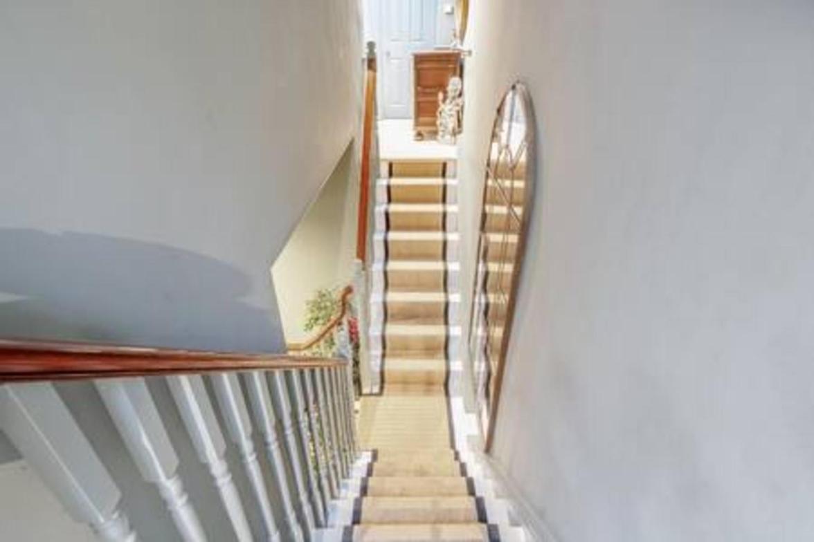 Fabulous Oasis For Unique Experience In Clapham London