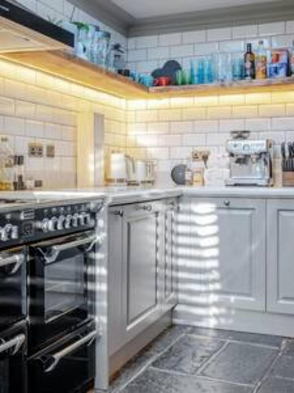 Fabulous Oasis For Unique Experience In Clapham