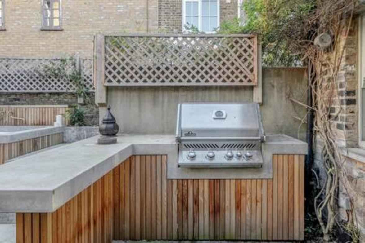 Fabulous Oasis For Unique Experience In Clapham London