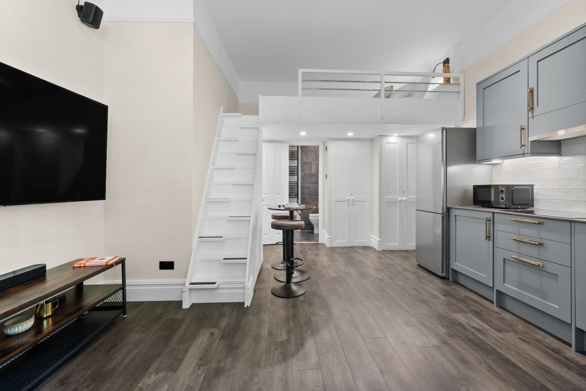 Vichy - The Hampstead Star | Prime Location * Londres