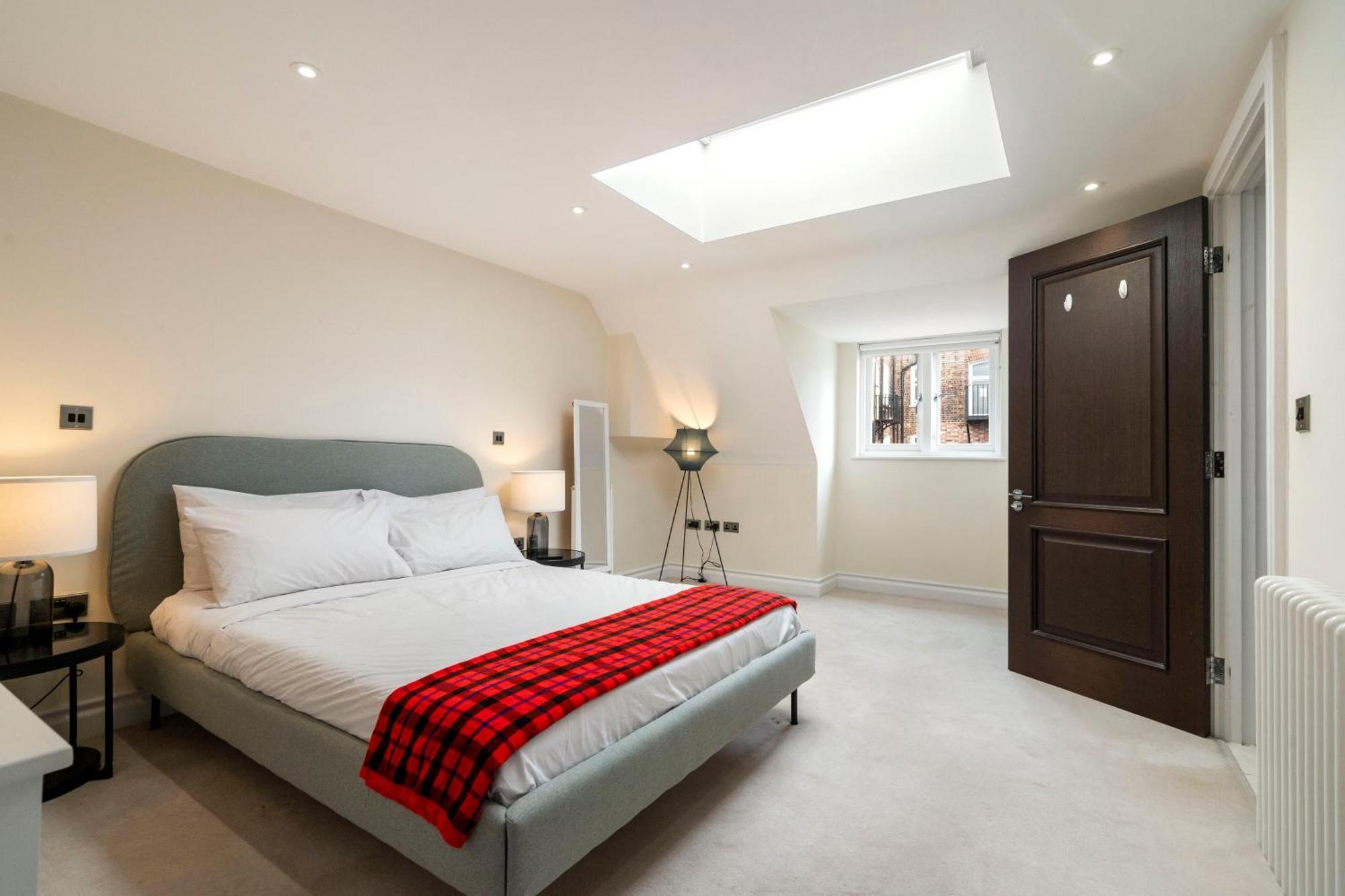 Private In Elegant Duplex Homestay *