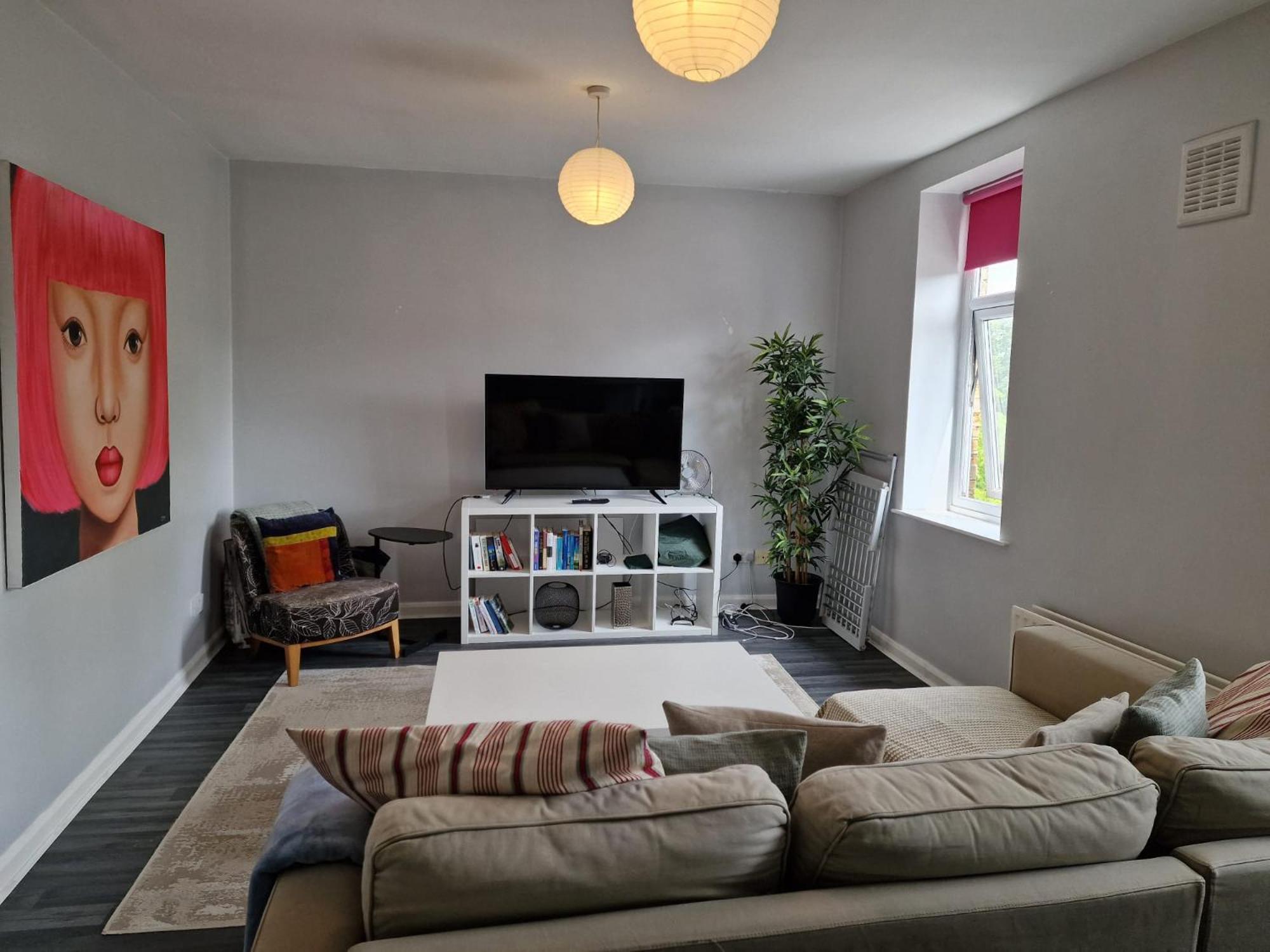 Two Bedroom Duplex In Angel High Street London