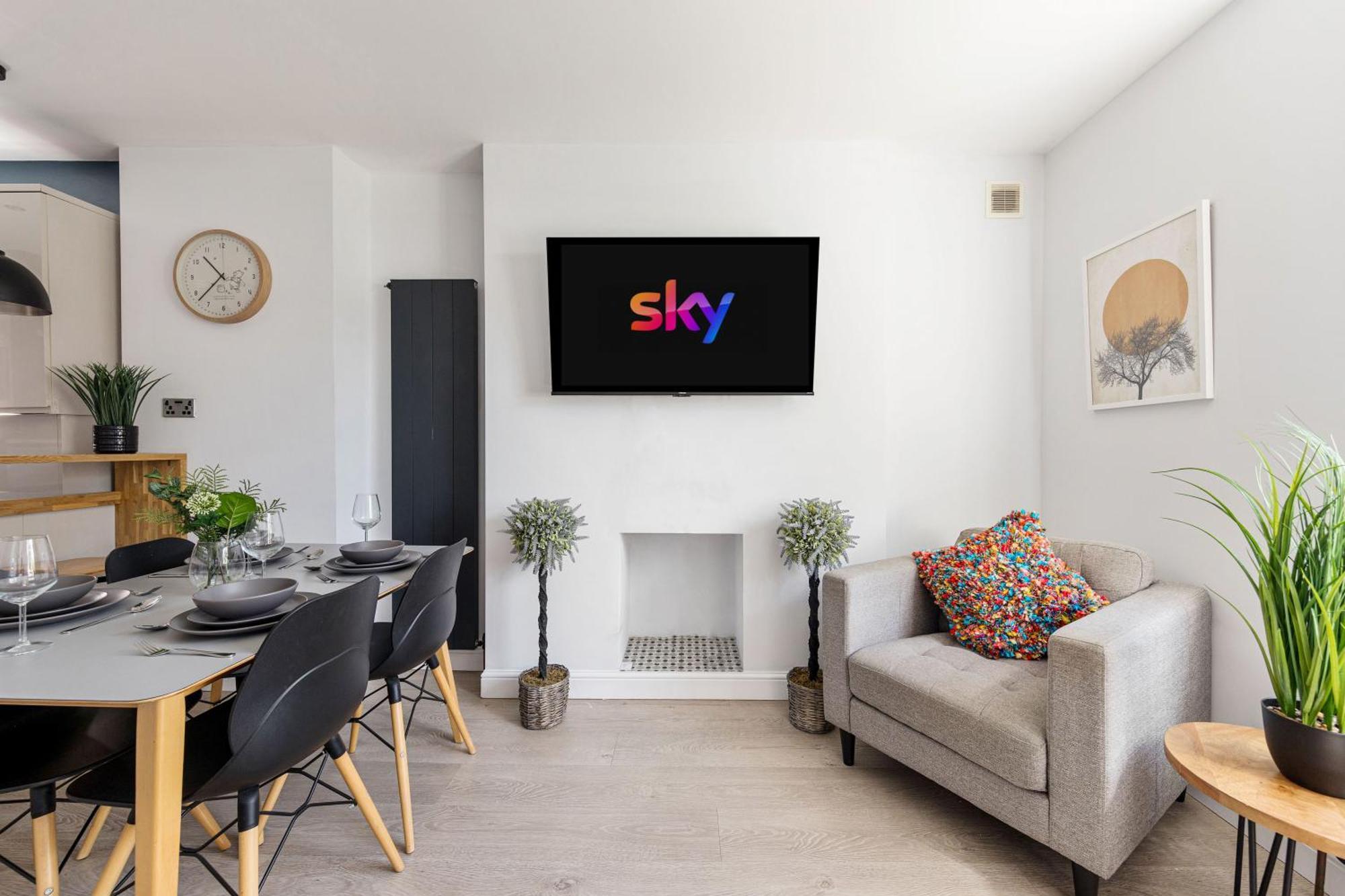 2bed1bath Modern Duplex Next To Queens Park Station Apartment