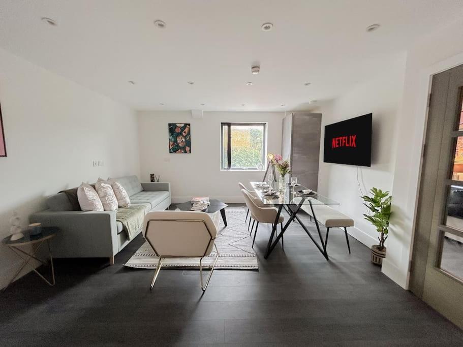 Modern One Bedroom Flat In The Heart Of * Londres
