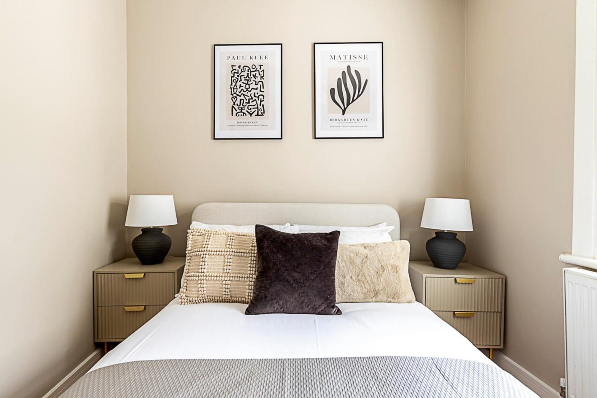 Apartment Luxurious 3 Bed Flat With Patio And Garden