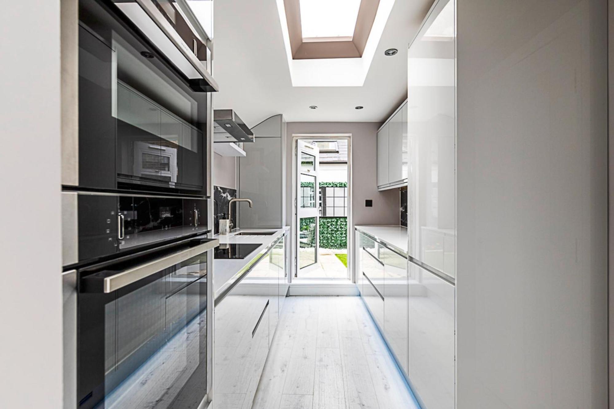 Luxurious 3 Bed Flat With Patio And Garden London