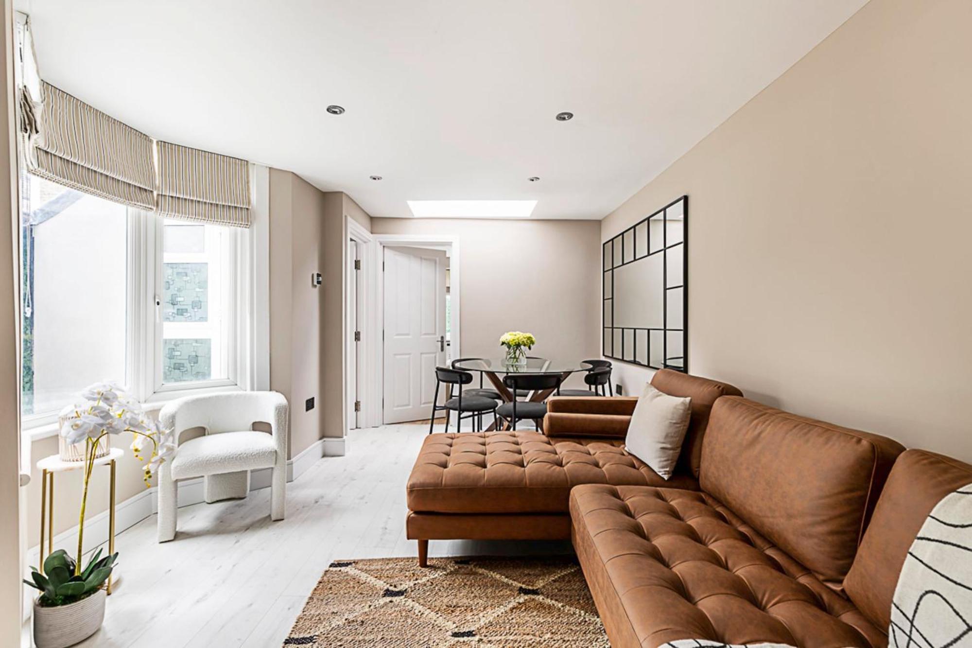 Apartment Luxurious 3 Bed Flat With Patio And Garden *