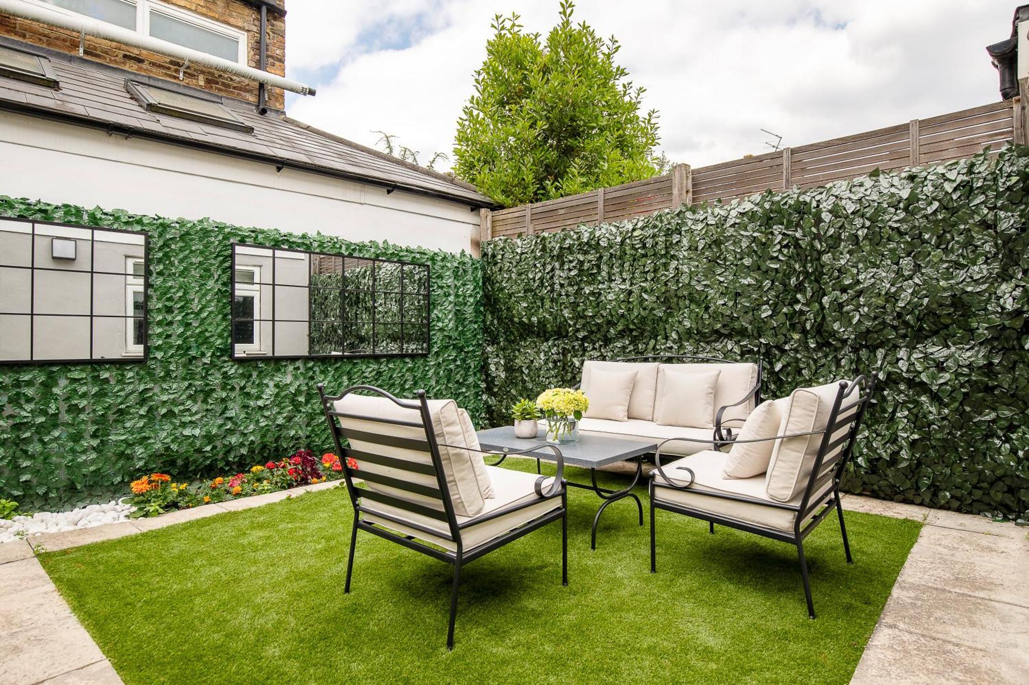 Apartment Luxurious 3 Bed Flat With Patio And Garden