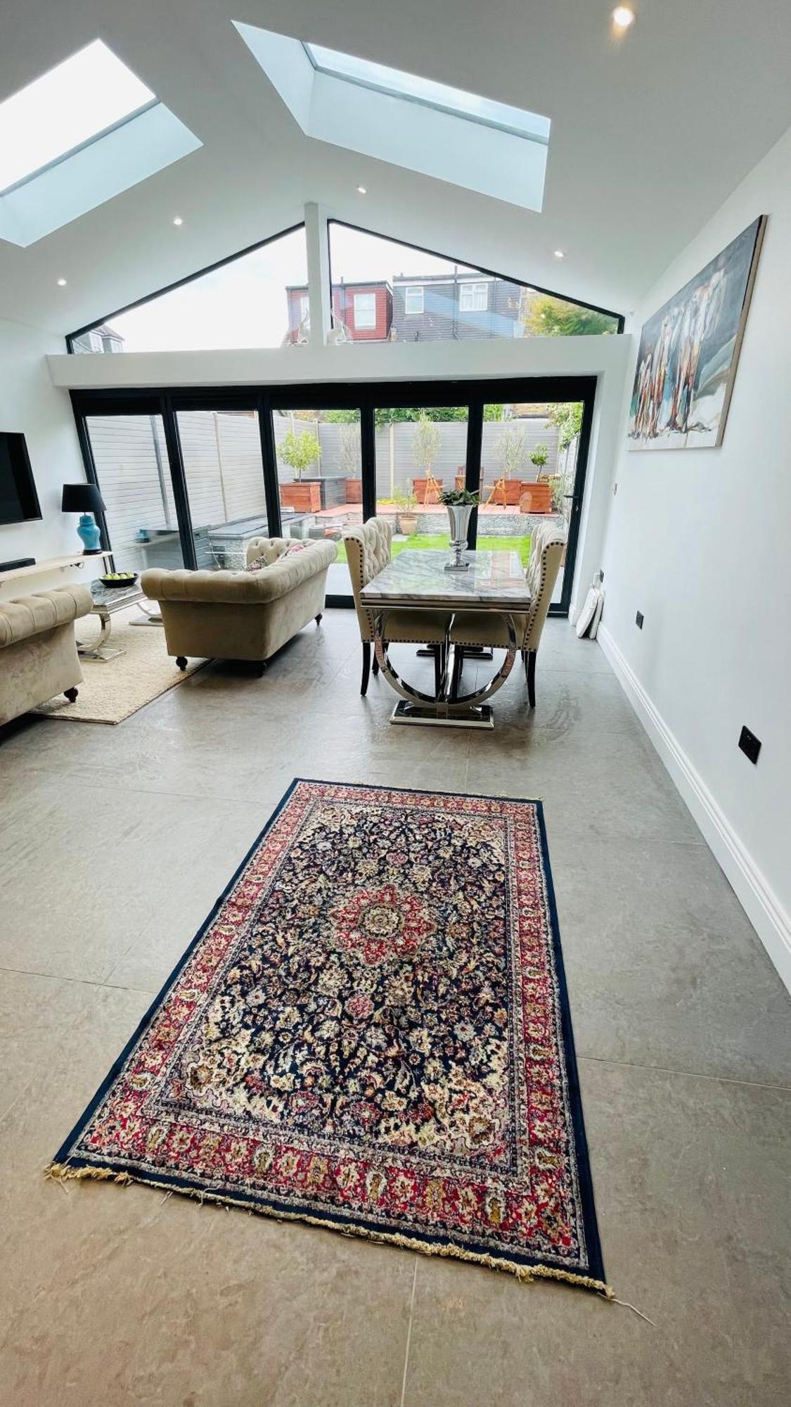 Grass Court Terrace - Walking Distance From Wimbledon Championships Londen