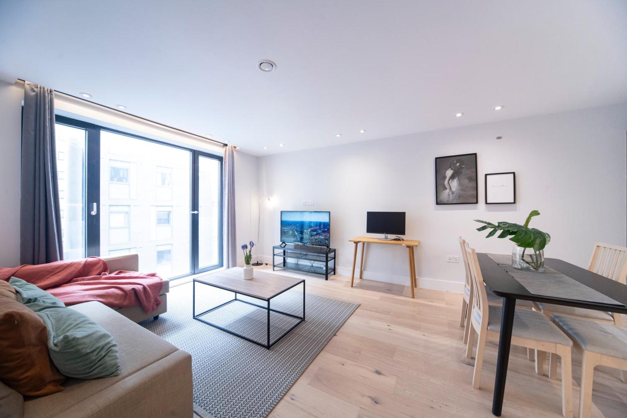 Apartment Lovely 1br - Zone 1 - Station Nearby *