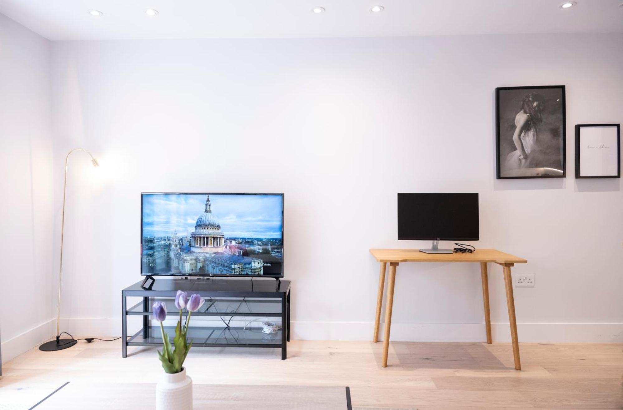 Apartment Lovely 1br - Zone 1 - Station Nearby *