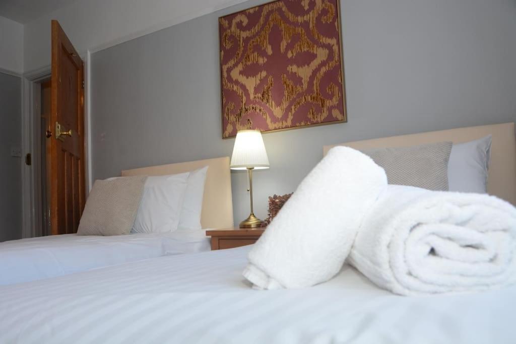 3 Bed House In The Heart Of Palmers Green, Сasa de vacaciones Londres