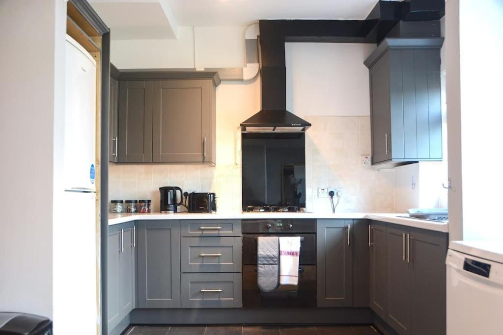 3 Bed House In The Heart Of Palmers Green, Сasa de vacaciones