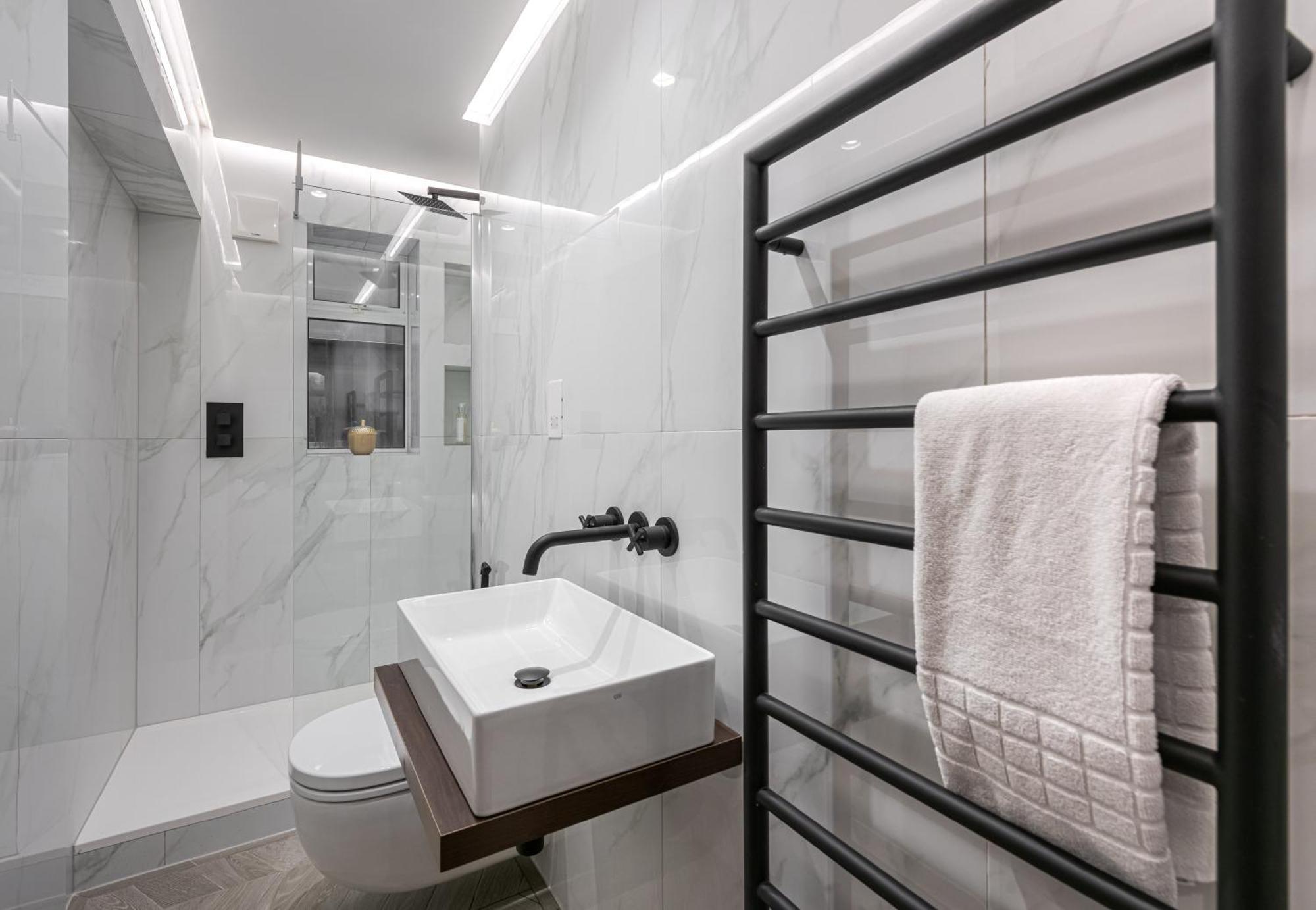 Apartment Stunning Flat Opposite Harrods Unbeatable Location & Elegance *