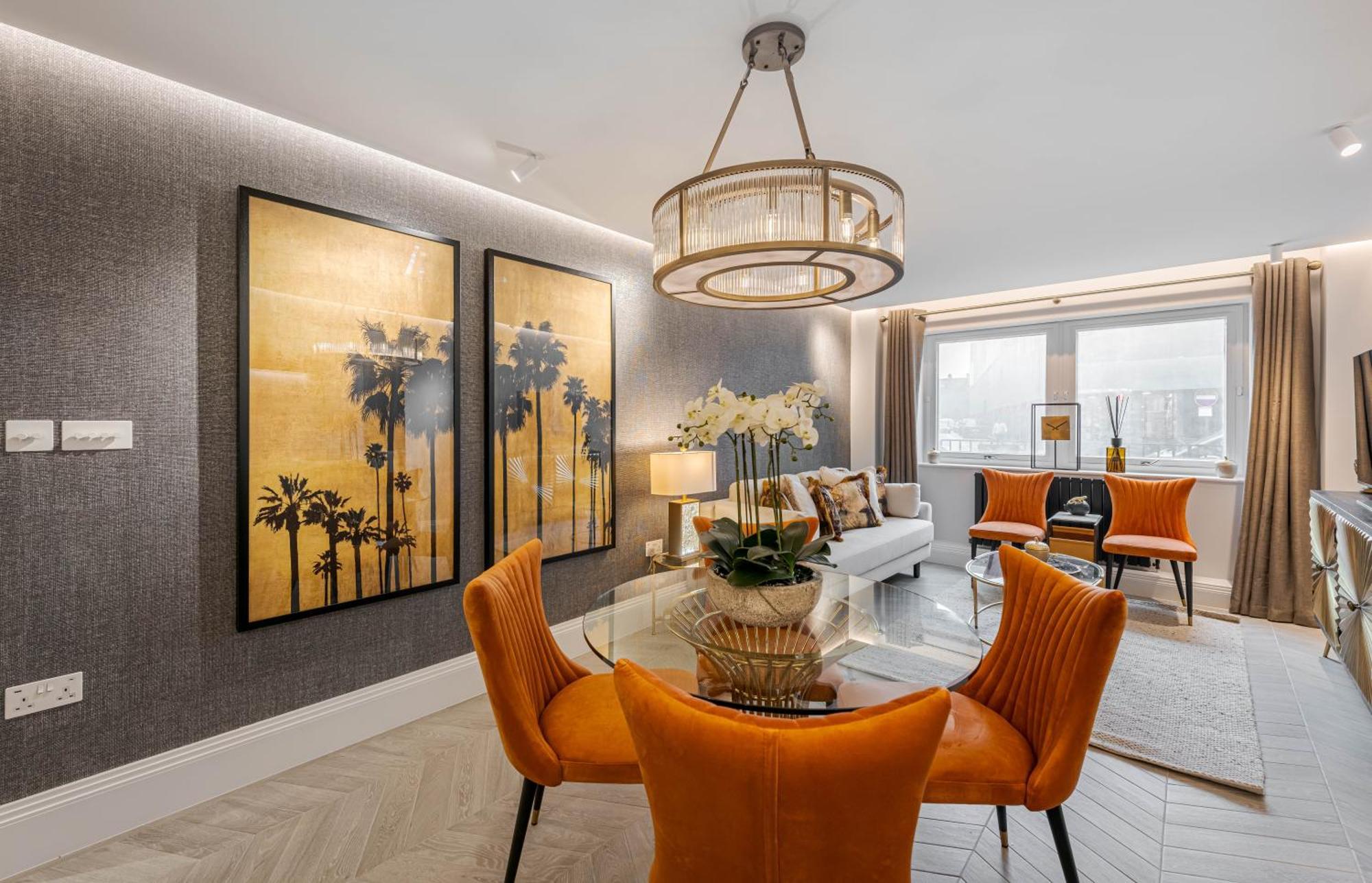 Stunning Flat Opposite Harrods Unbeatable Location & Elegance *