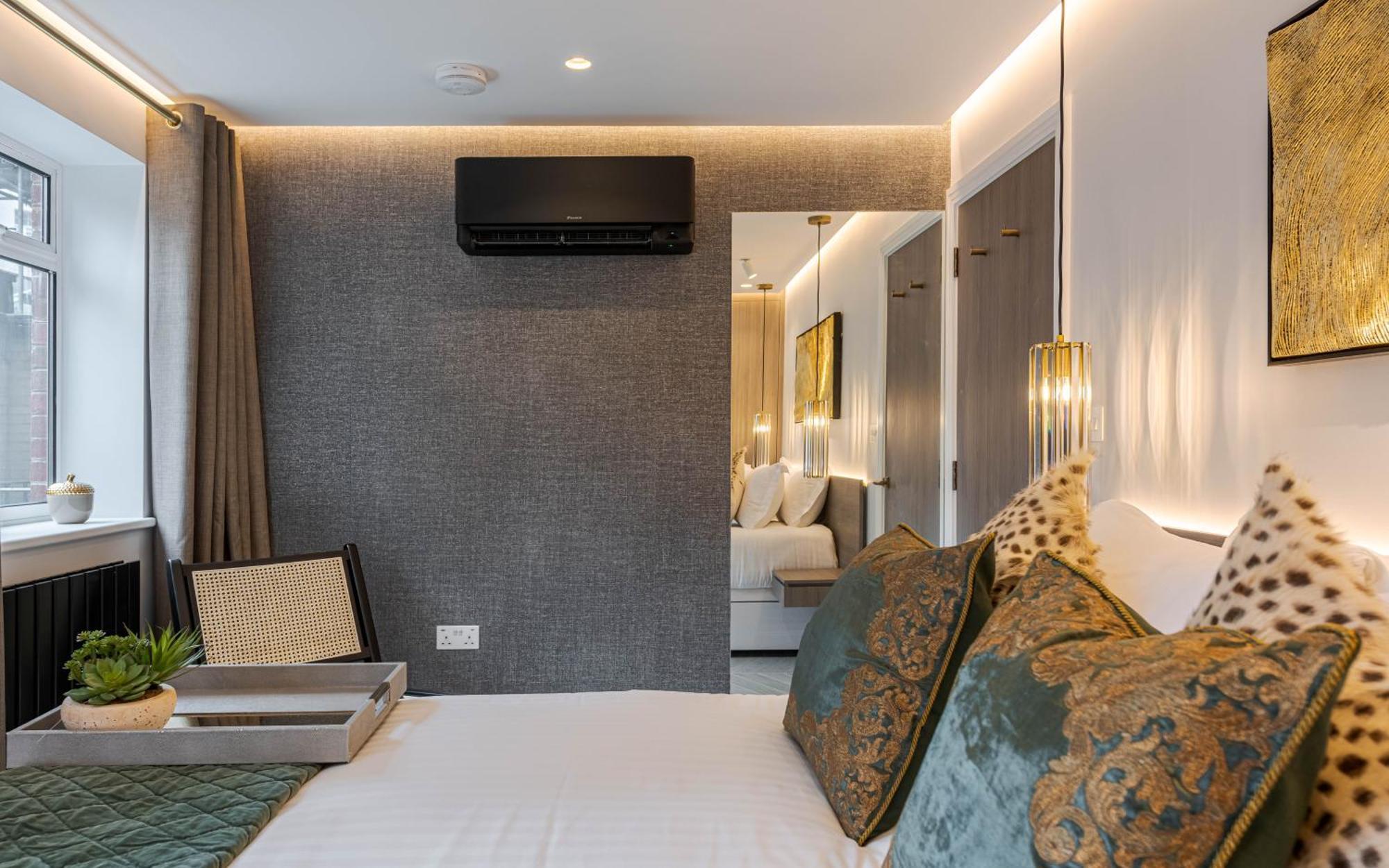 Apartment Stunning Flat Opposite Harrods Unbeatable Location & Elegance