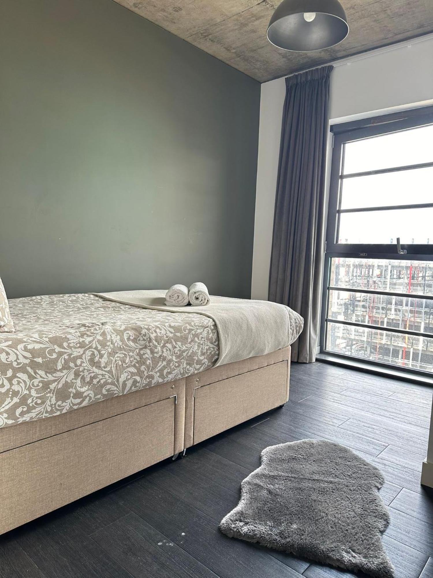 Apartamento Stylish Two Bedroom Apartment! Londres