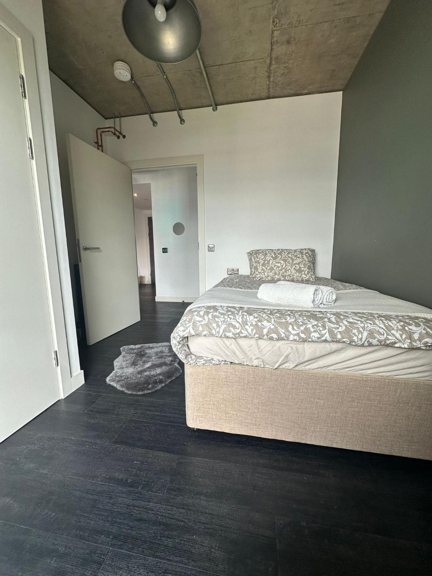 Apartamento Stylish Two Bedroom Apartment! *