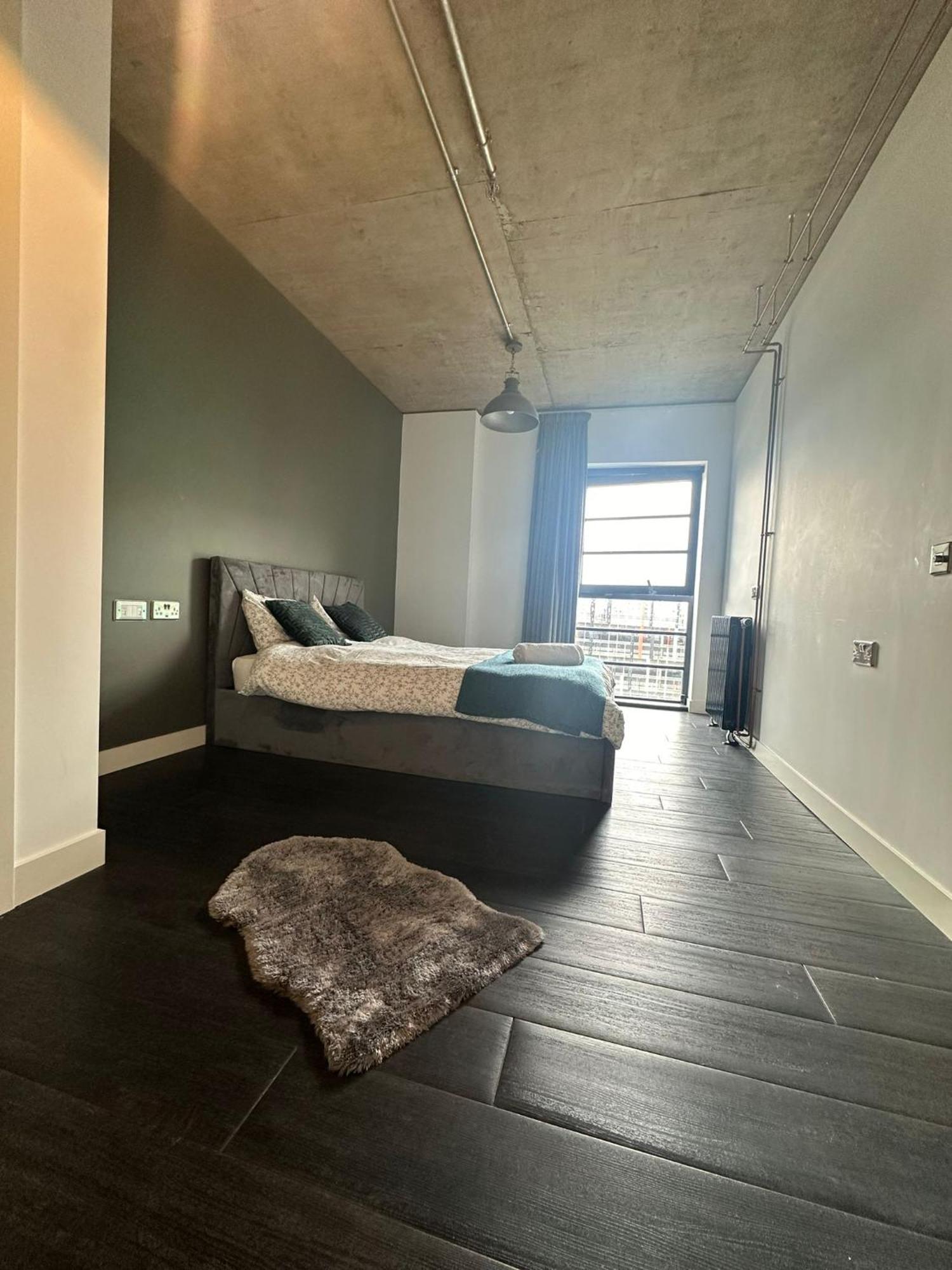 Stylish Two Bedroom Apartment! * Londres