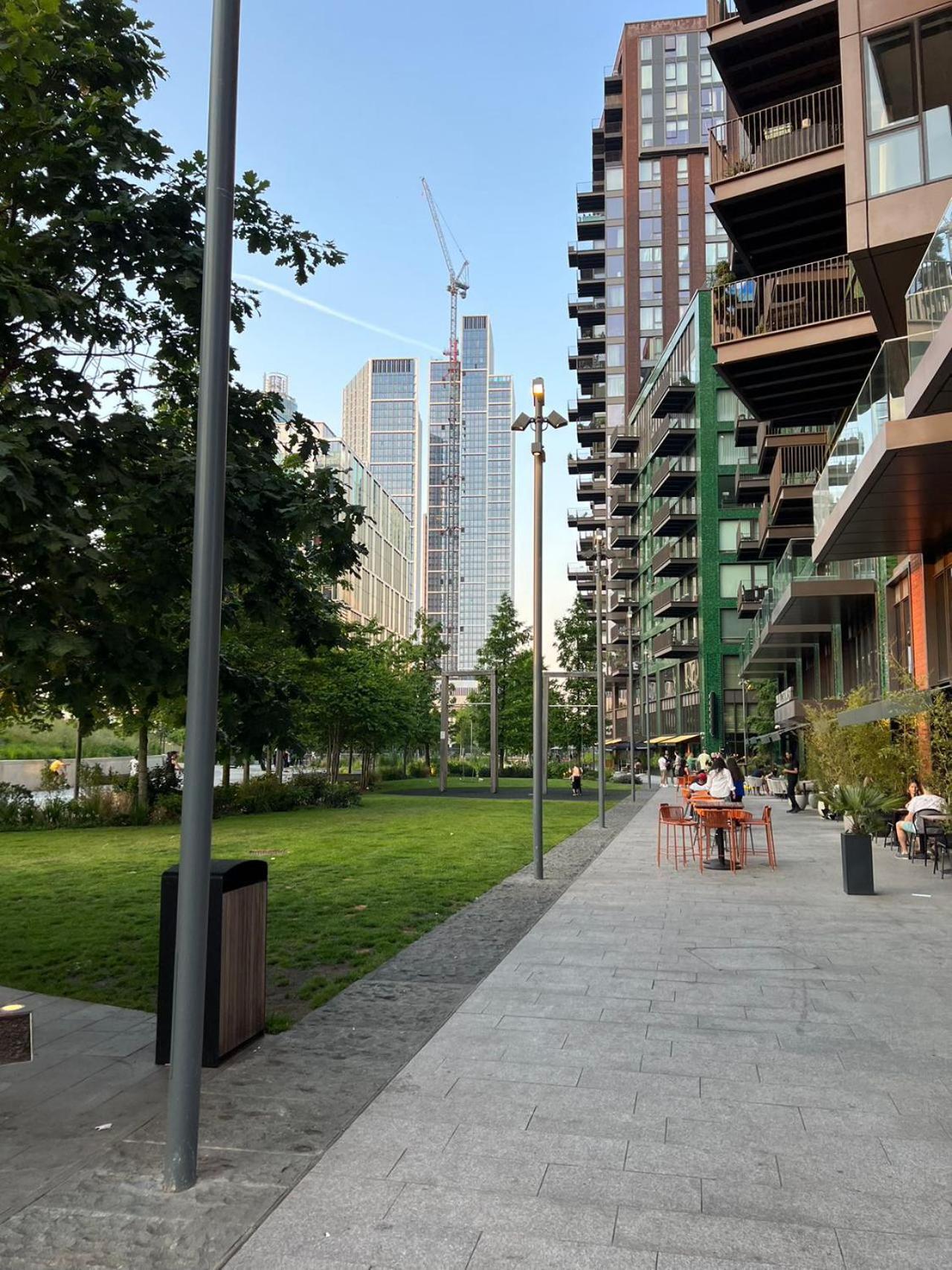 Premier Thames Riverside 2br In Vauxhall Apartment London
