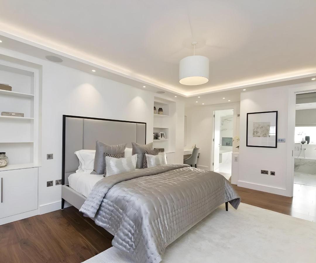 Super Luxury Family Knightsbridge Mews Holiday home *