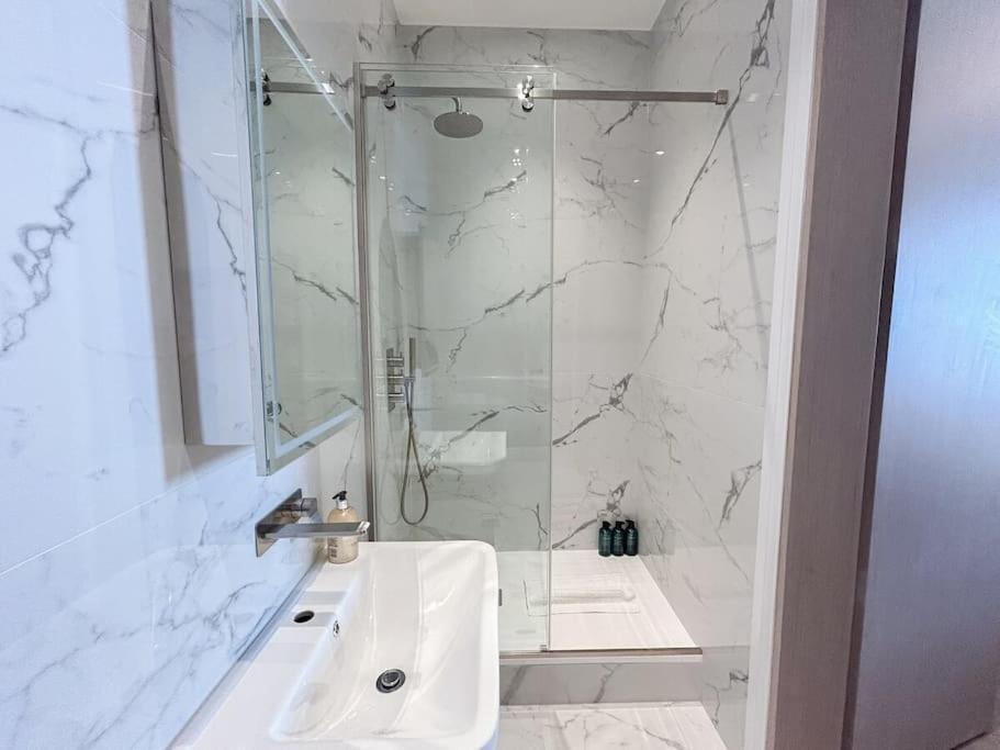 Apartment Stylish 2 Bed Flat On The Iconic Gloucester Road London