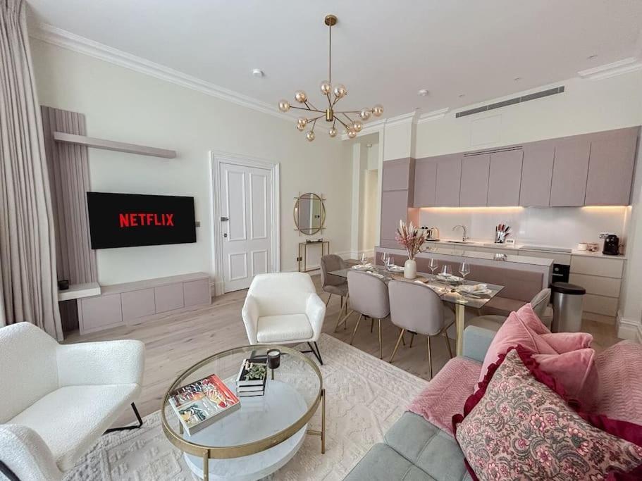 Apartment Stylish 2 Bed Flat On The Iconic Gloucester Road