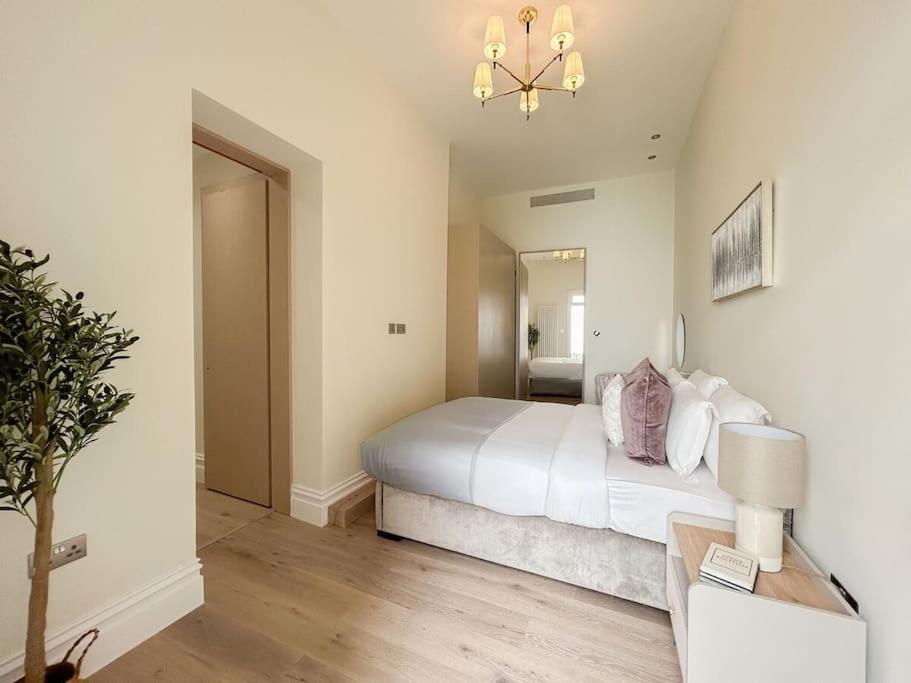 Apartment Stylish 2 Bed Flat On The Iconic Gloucester Road