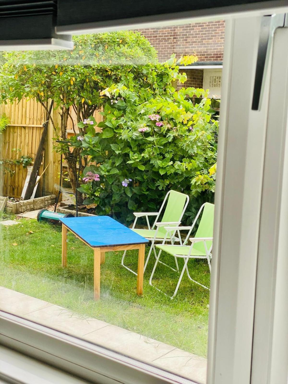Richmond - Double Bedroom With Garden View Londres