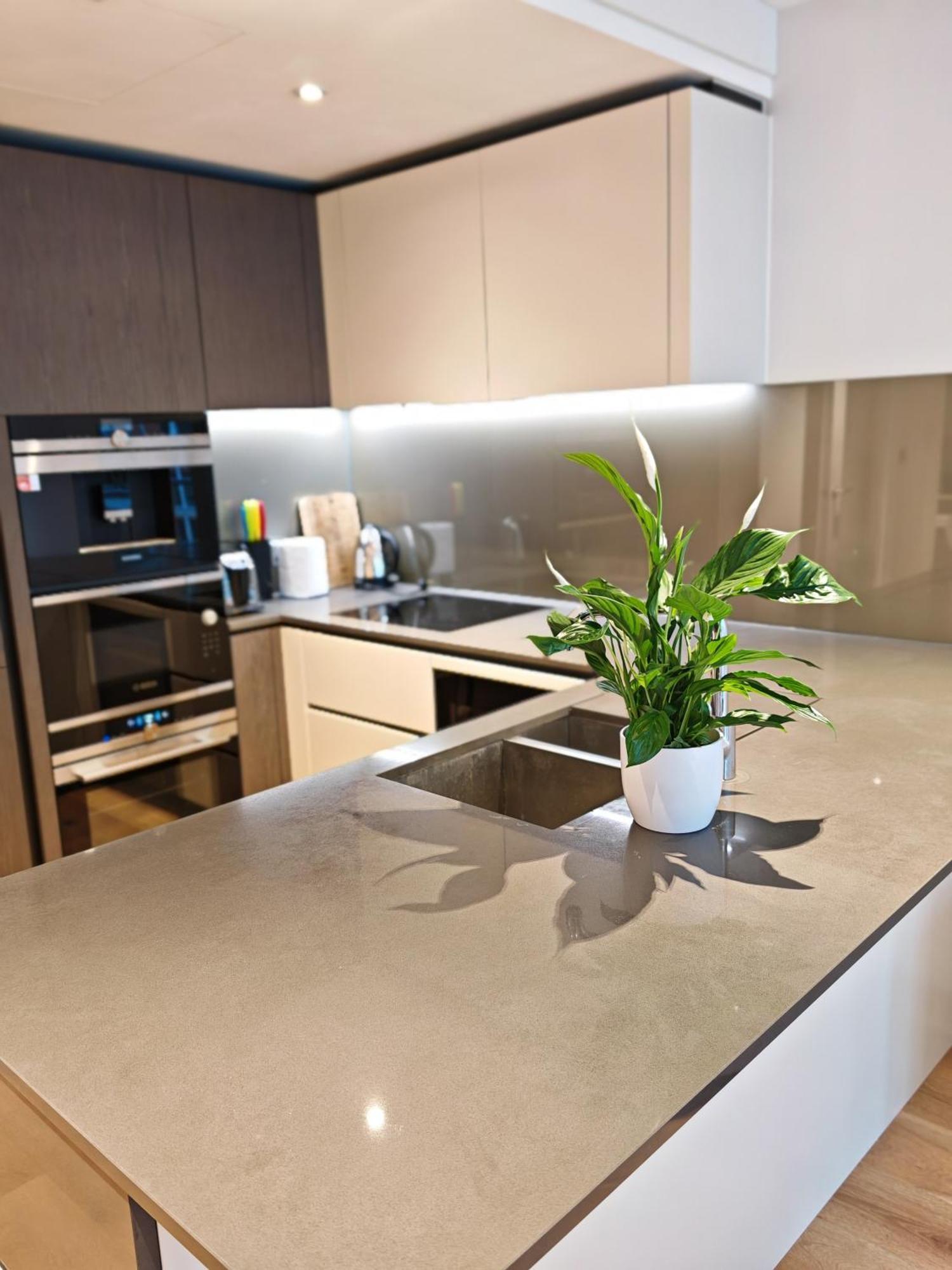 Stylish Two-bedroom Flat Near Us Embassy * Londen