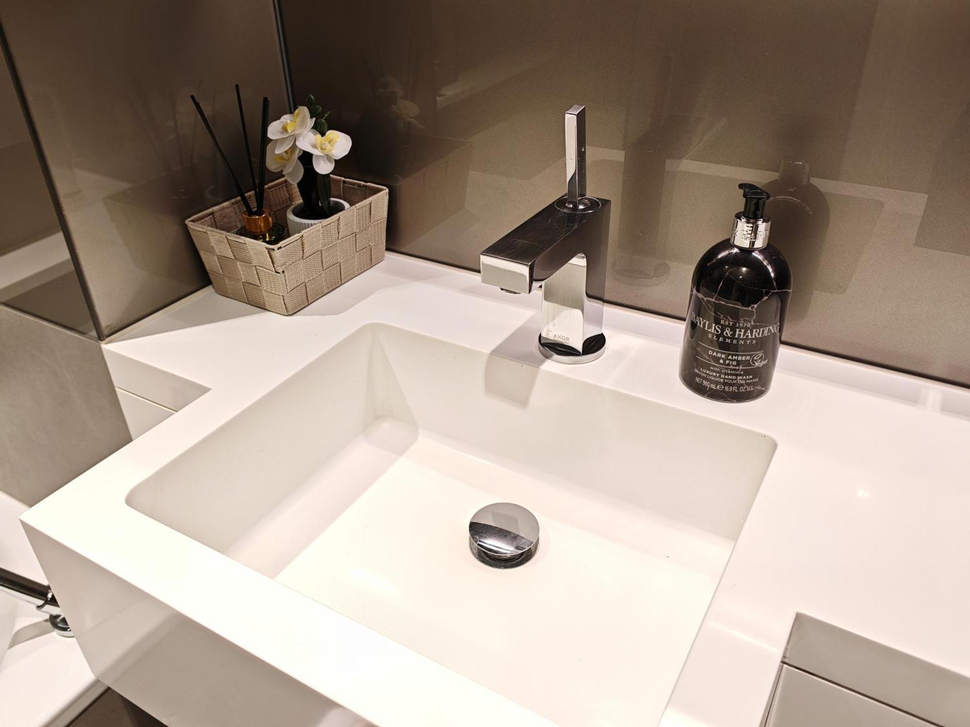 Appartement Stylish Two-bedroom Flat Near Us Embassy