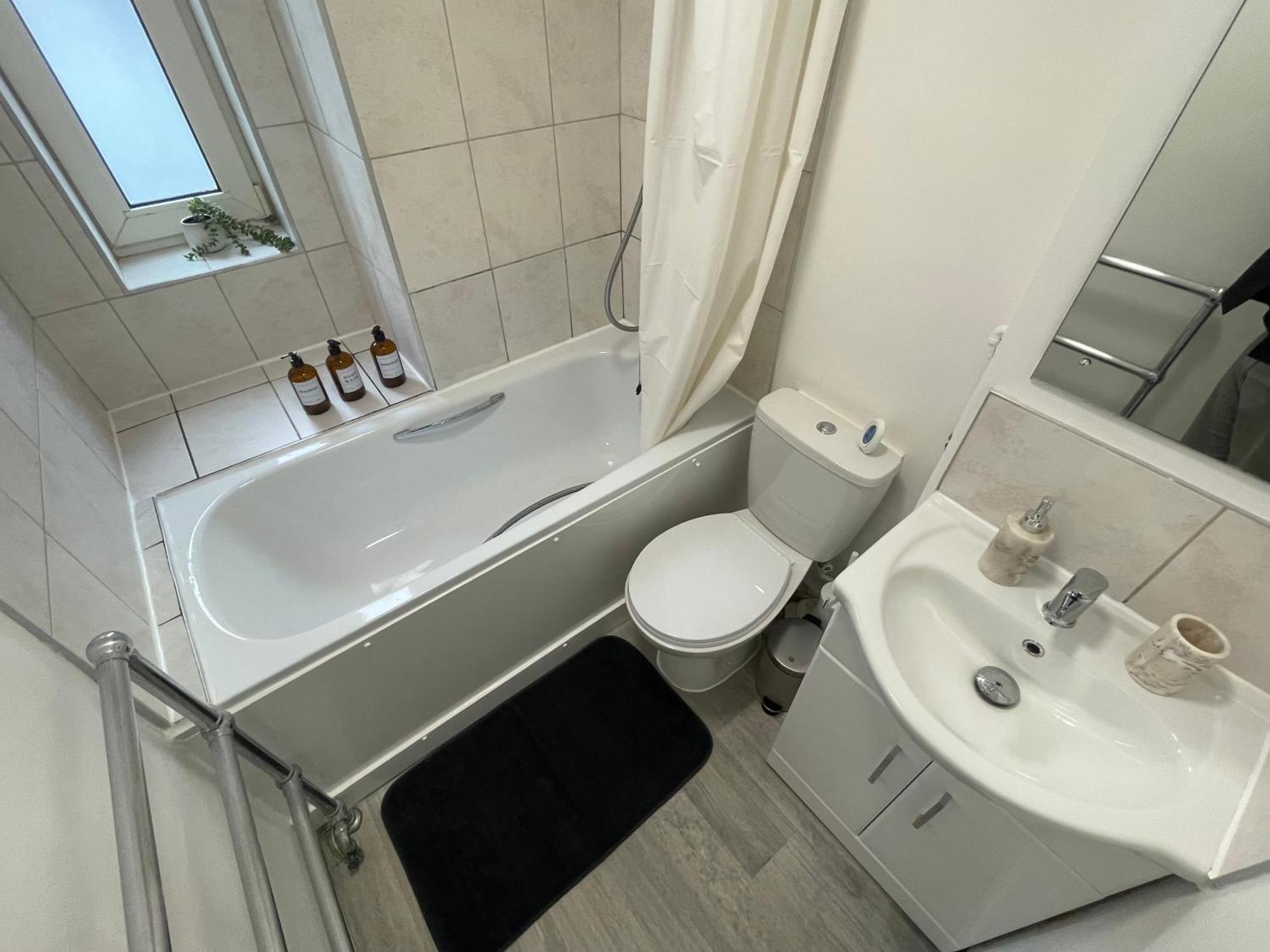 Spacious - South Kensington - Harrods *