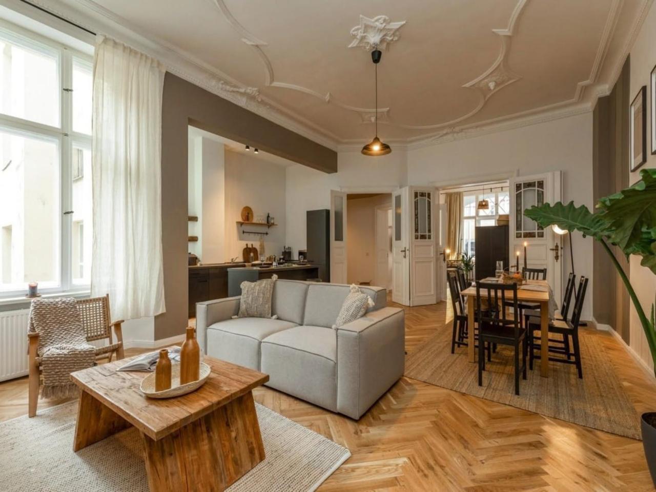Apartment Raintree Village London