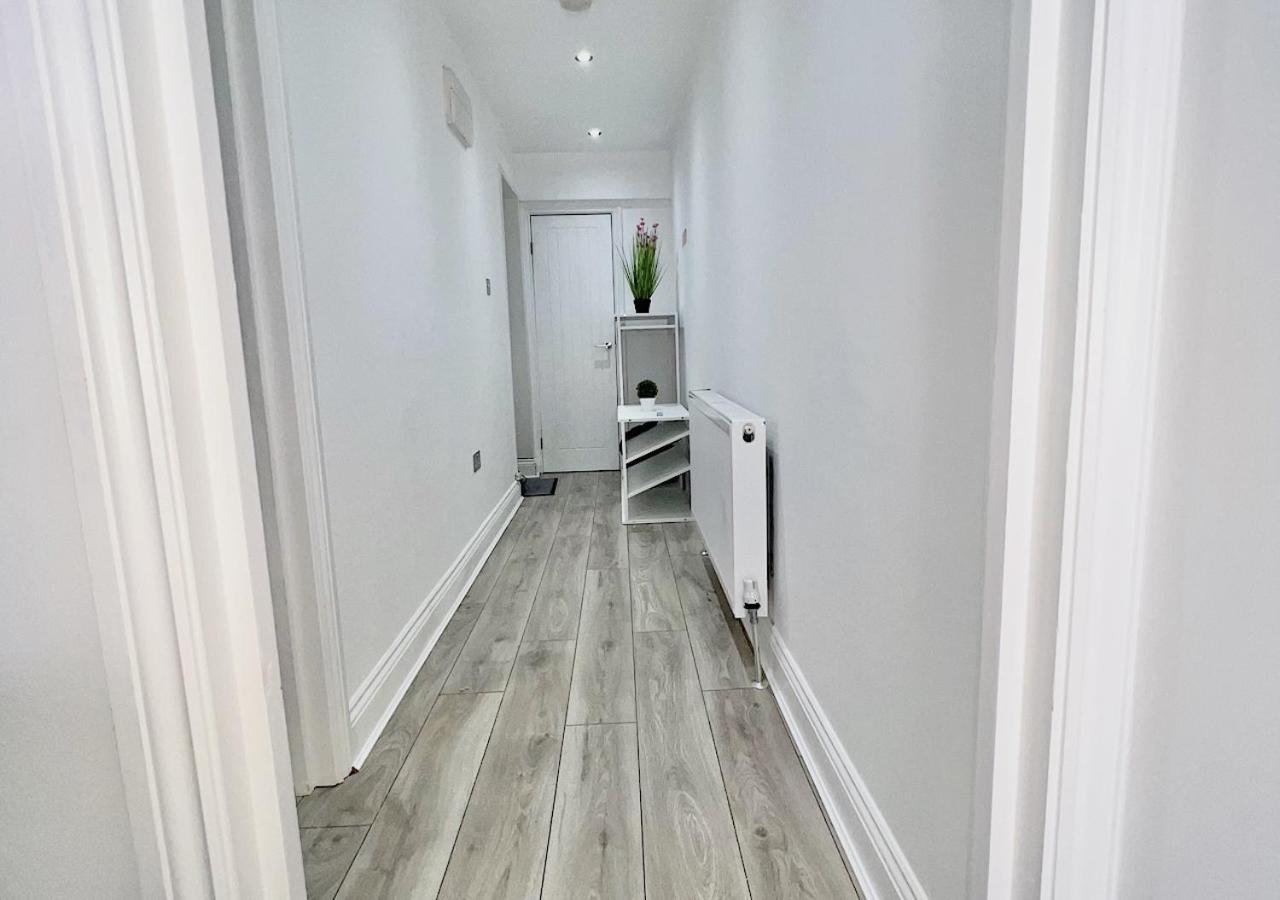 Holiday home Charming 3-bed Flat In Shepherds Bush - Sleeps 9