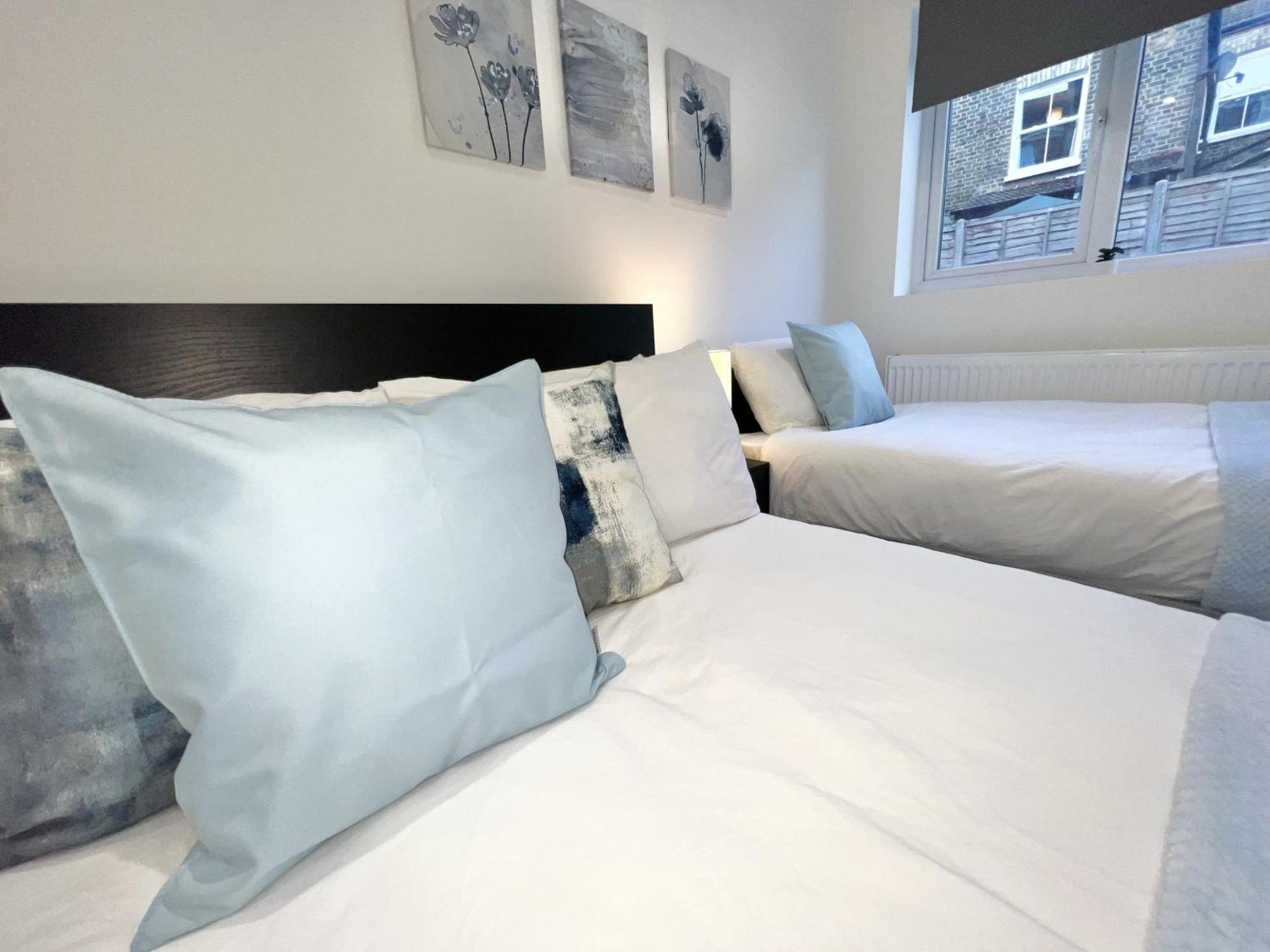 Charming 3-bed Flat In Shepherds Bush - Sleeps 9