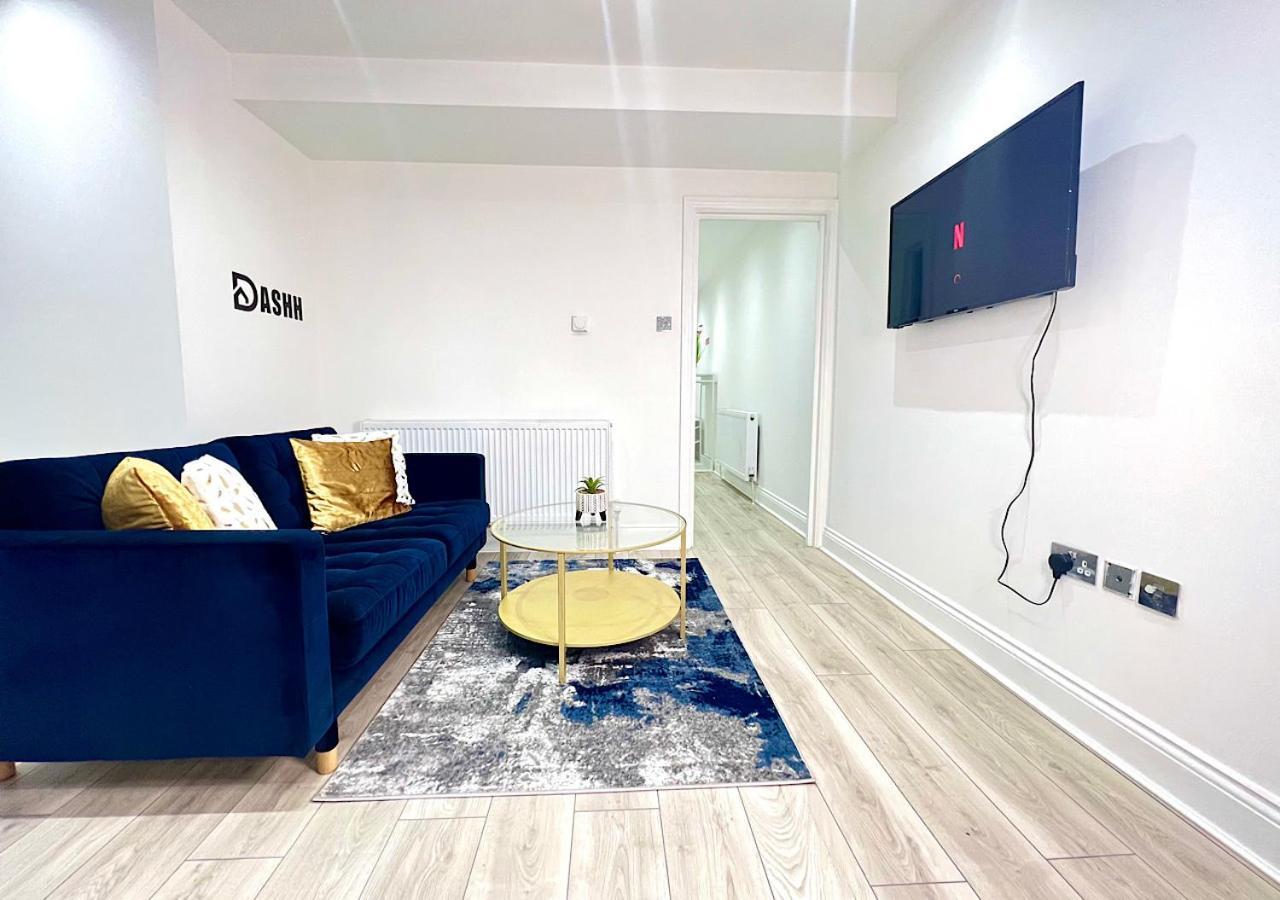 Charming 3-bed Flat In Shepherds Bush - Sleeps 9 *