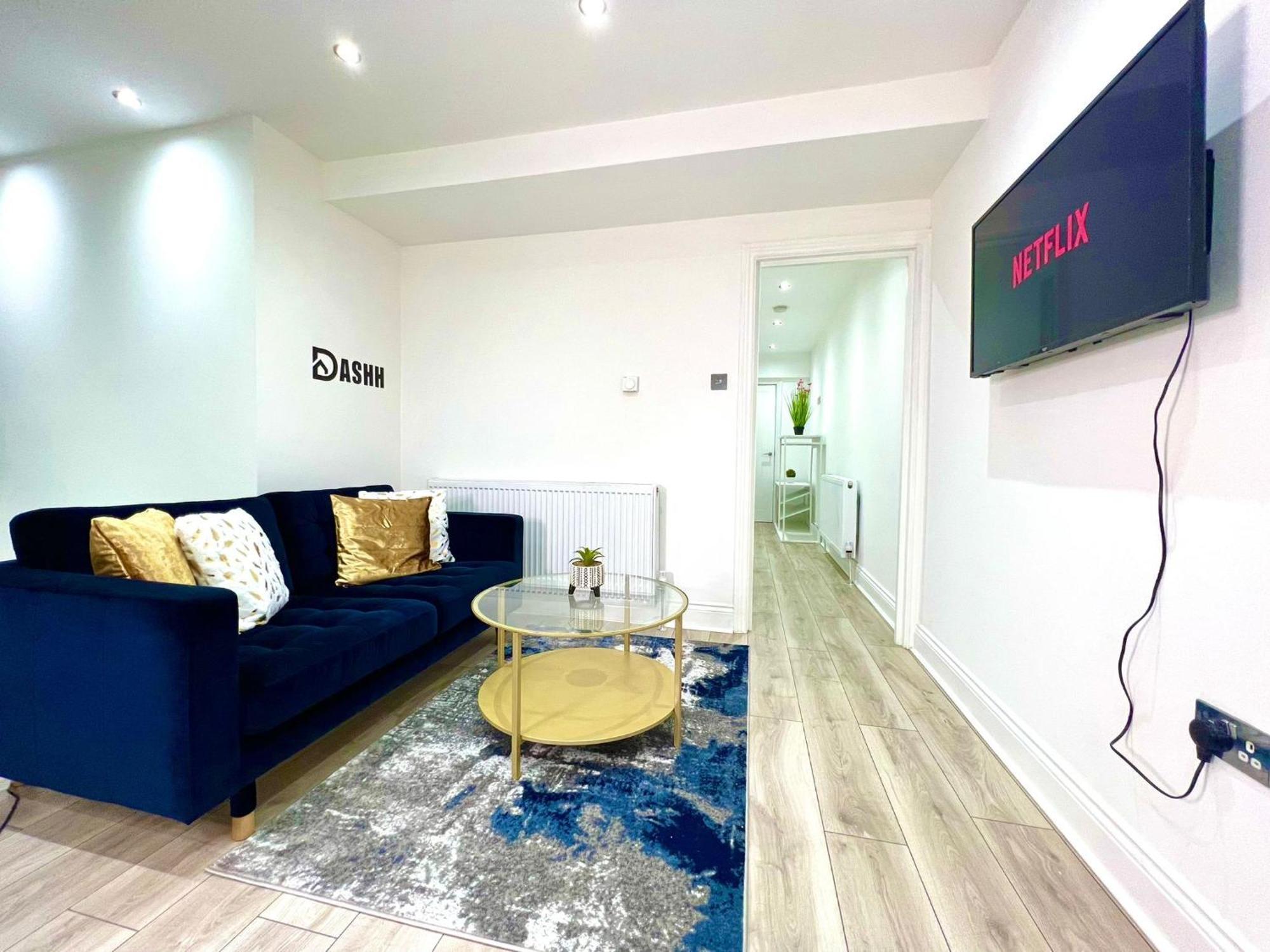 Charming 3-bed Flat In Shepherds Bush - Sleeps 9 Holiday home