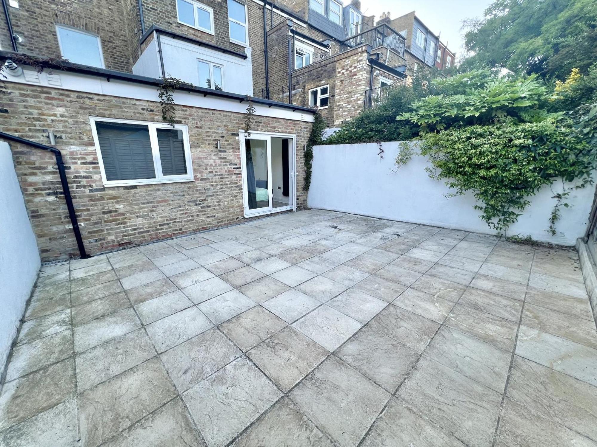 Charming 3-bed Flat In Shepherds Bush - Sleeps 9 * London