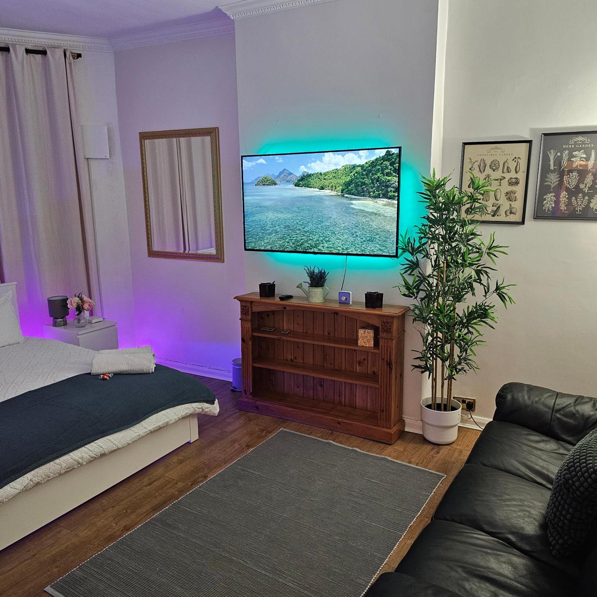 Spacious Flat In