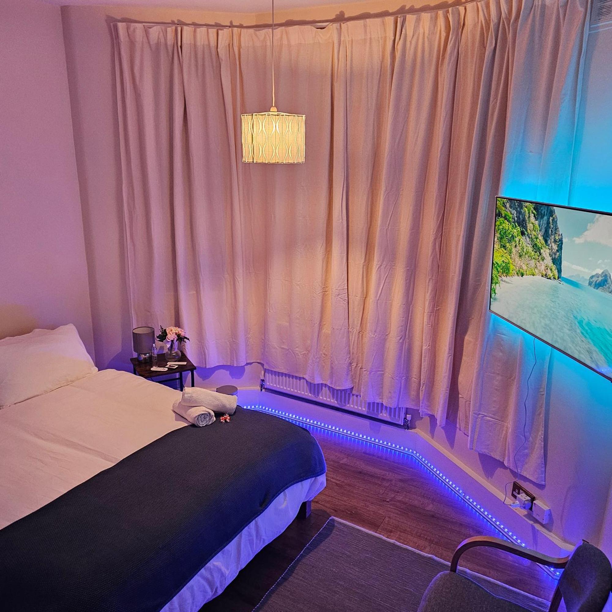 Apartment Spacious Flat In *