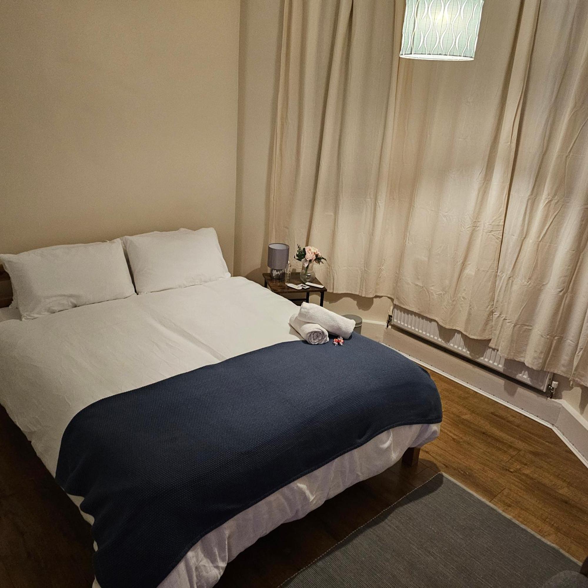 Apartment Spacious Flat In *