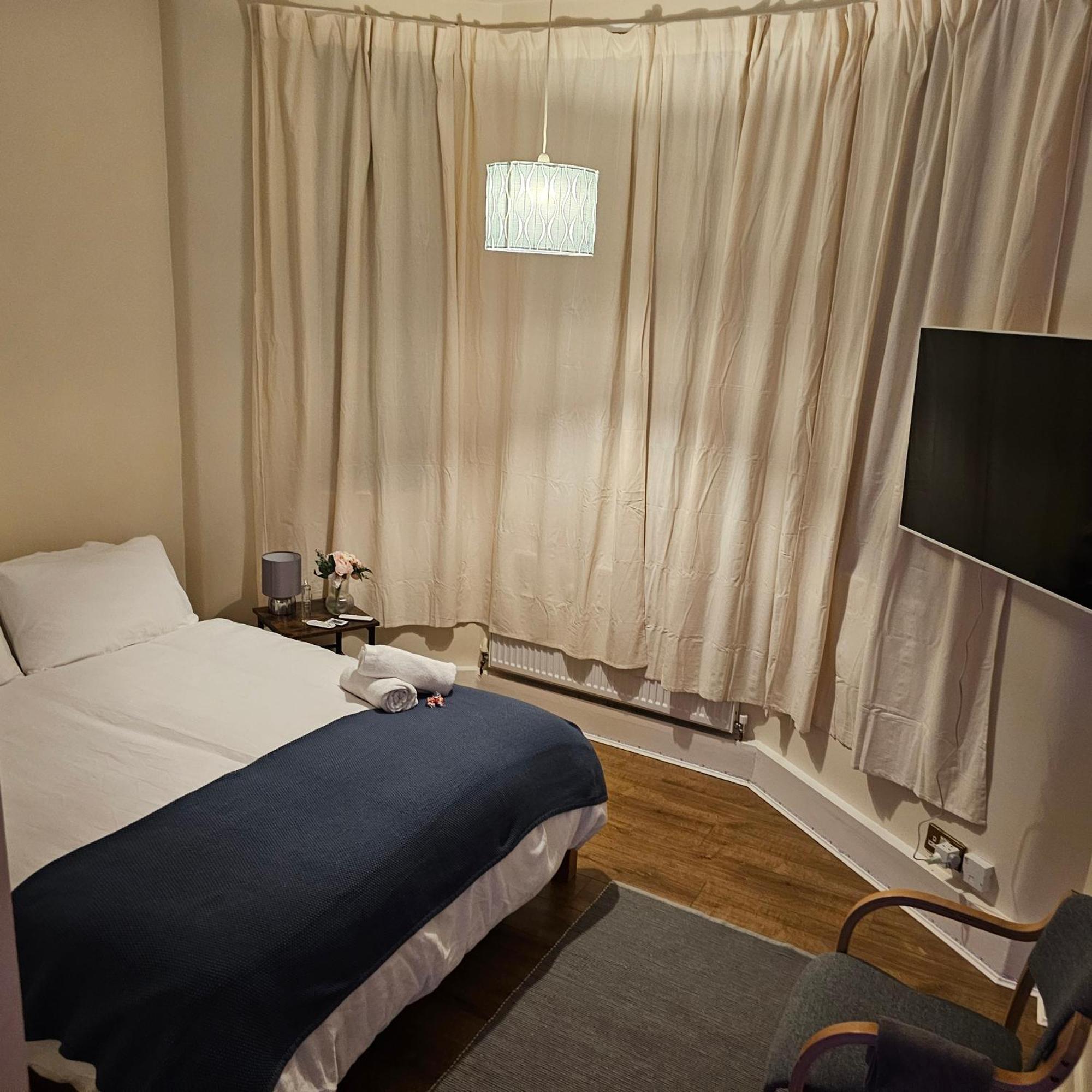 Apartment Spacious Flat In