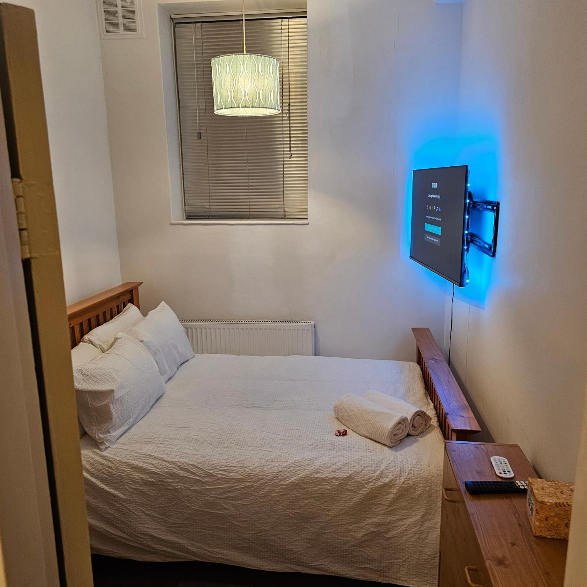 Apartment Spacious Flat In *