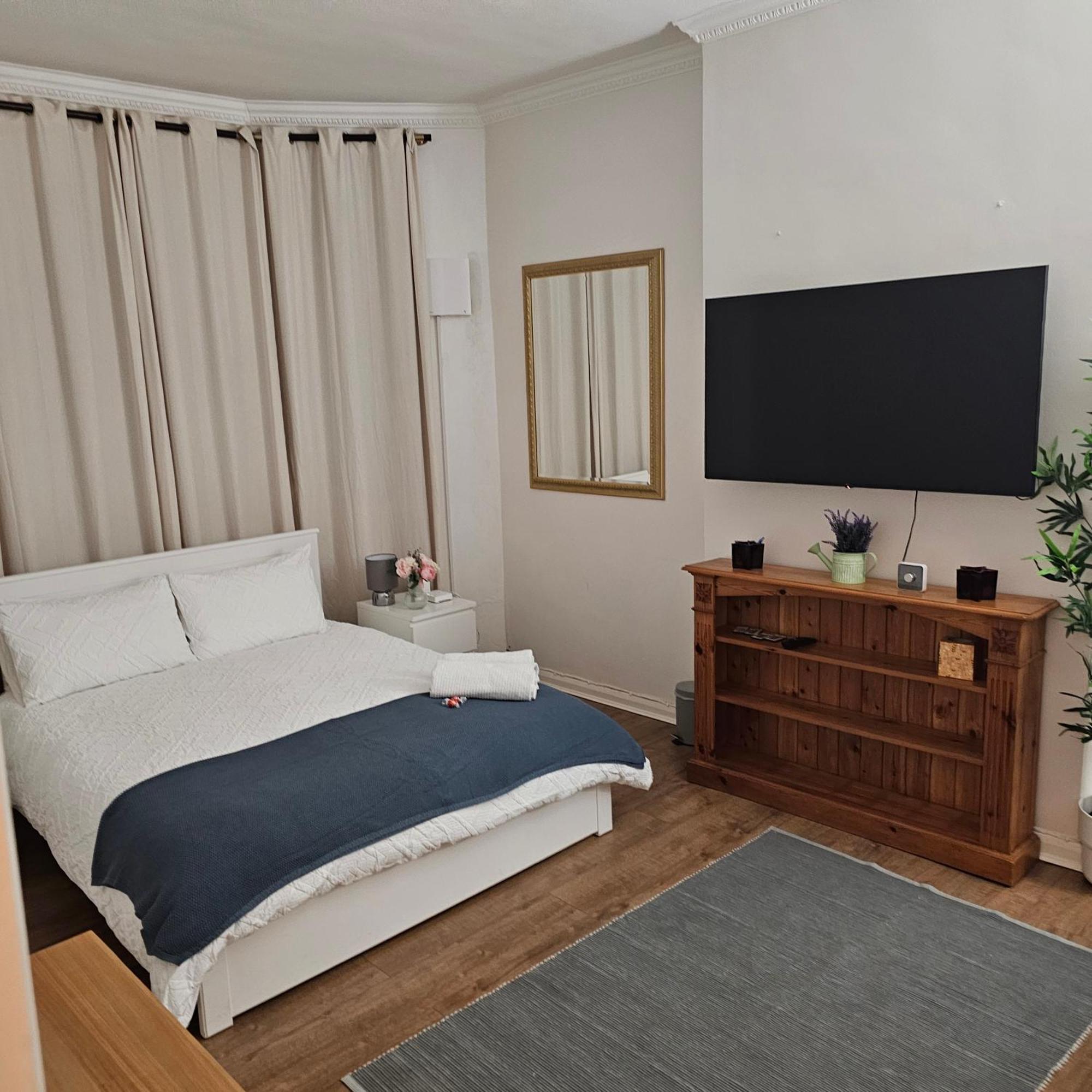 Spacious Flat In *