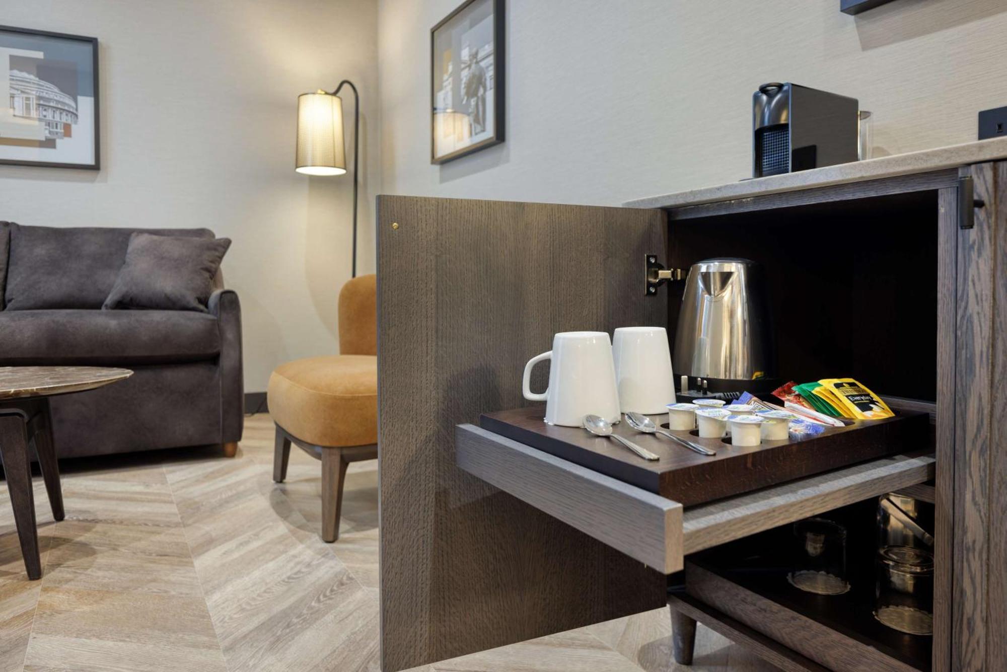 Hotel Doubletree By Hilton Victoria London