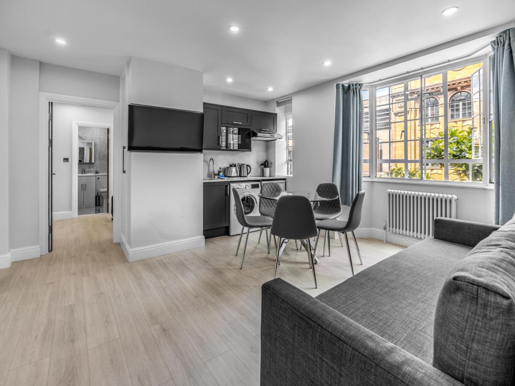 The Chelsea Cloisters Serviced Apartment *