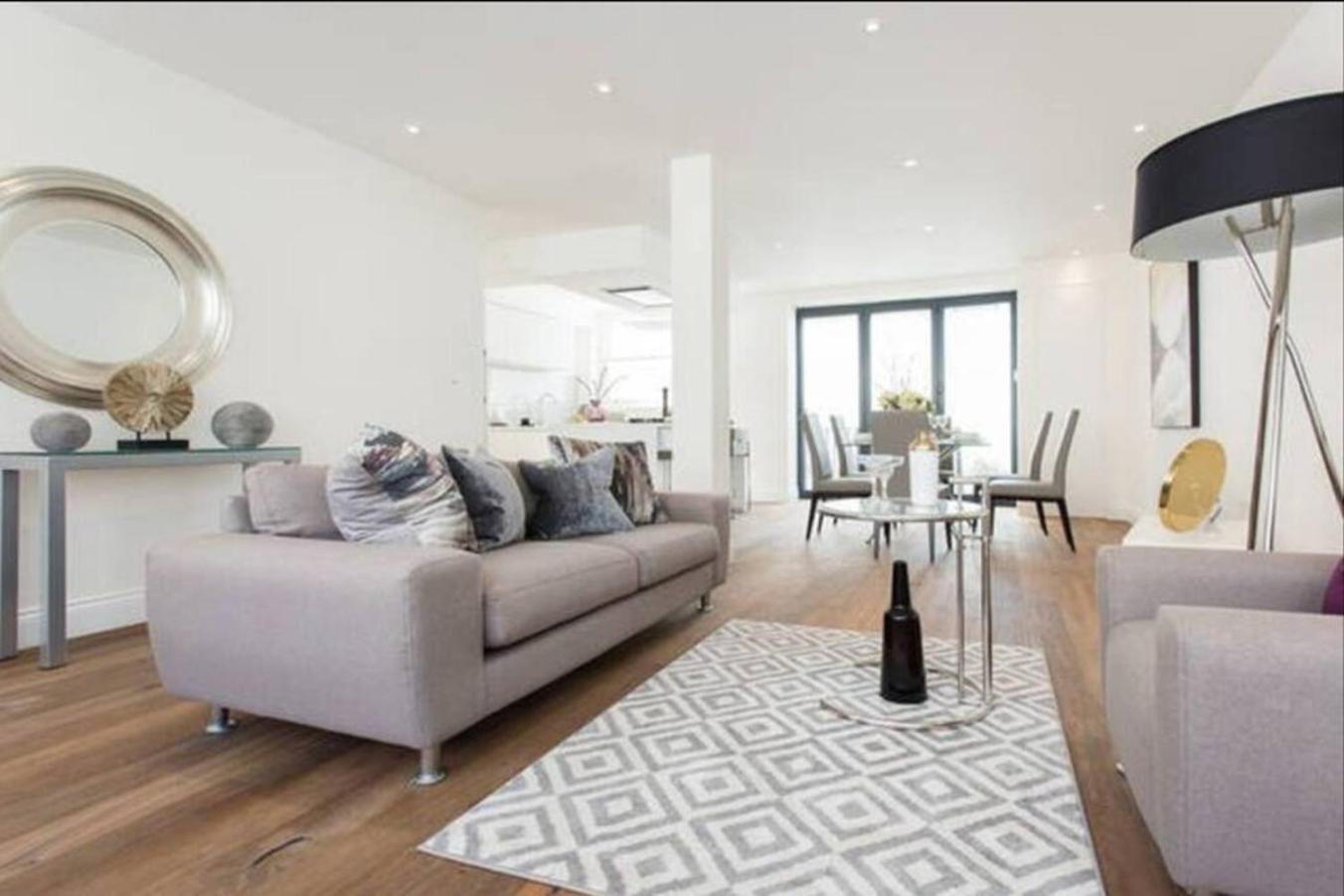 Ferienhaus Large Three Bed Duplex Camden