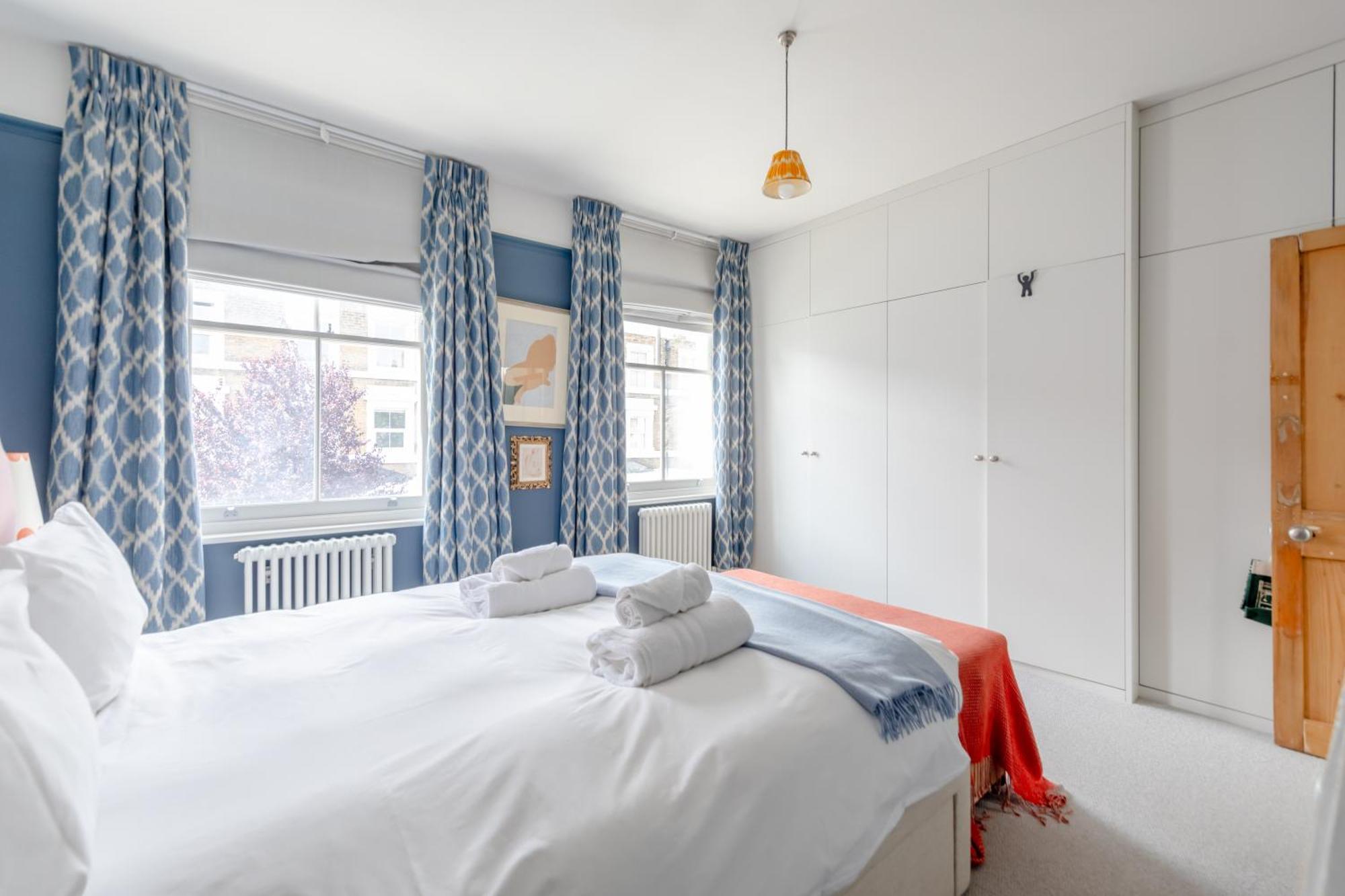 Stylish And Spacious 2 Bedroom House In Brixton * London